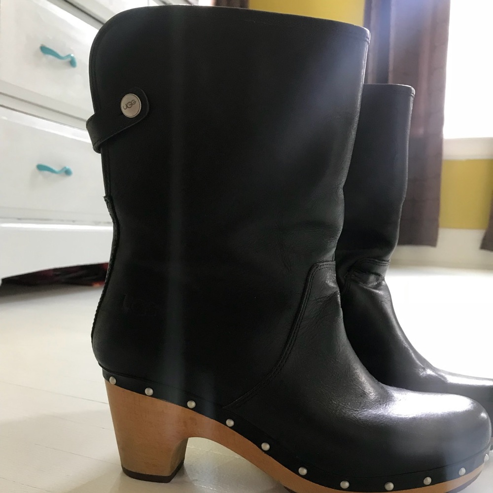 UGG furry-lined boots